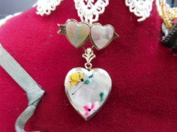 heart locket good